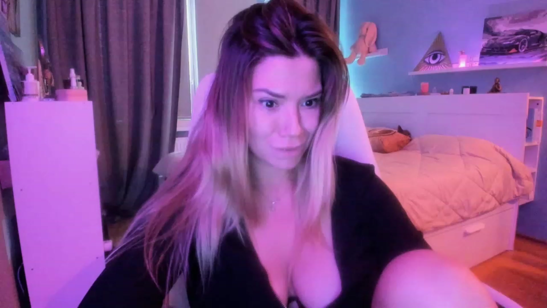 Gallery image thumbnail from NickyBlein's myfreecams stream on, 09/13/2023, 12:08 image 3 of 20