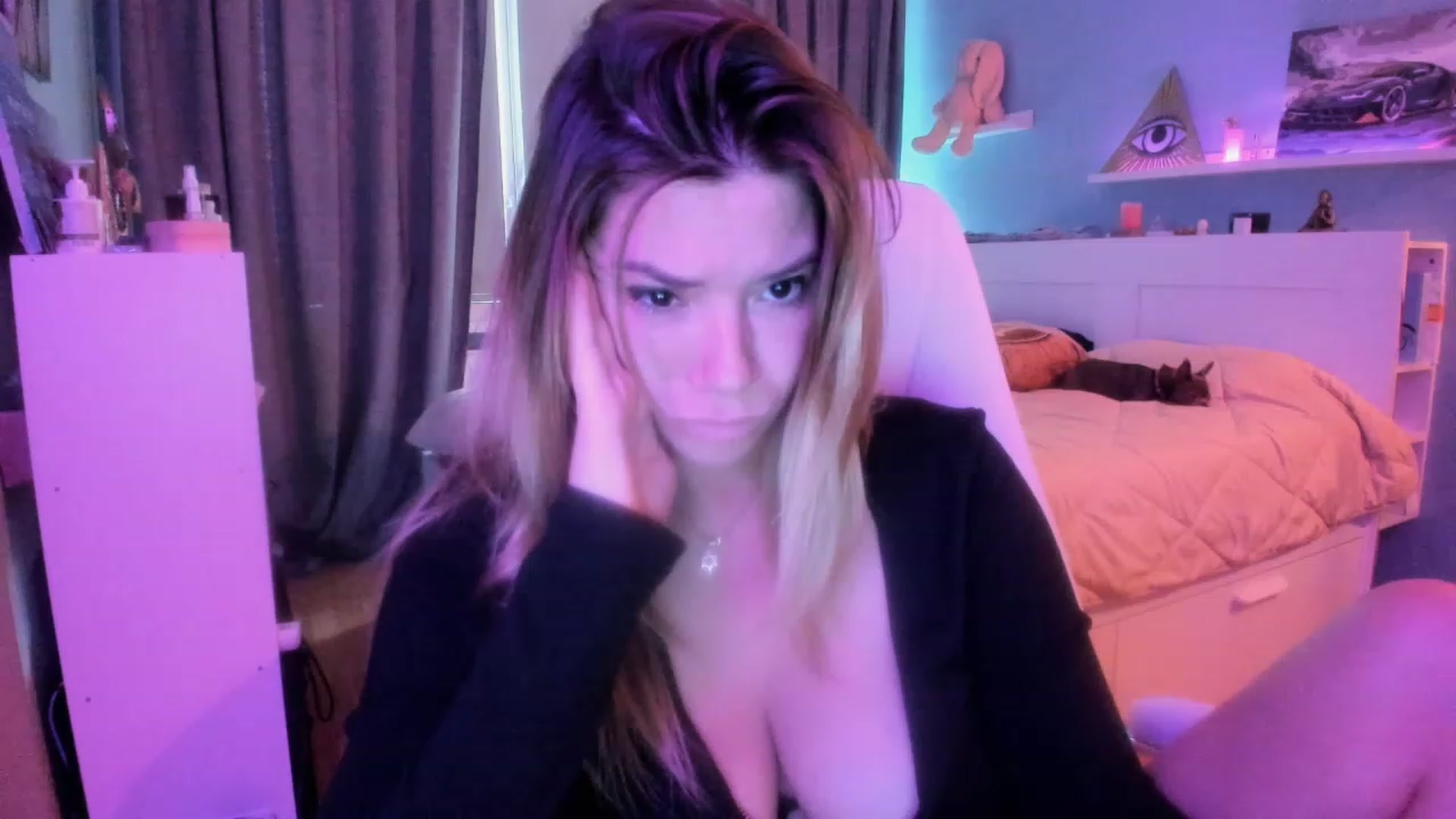 Gallery image thumbnail from NickyBlein's myfreecams stream on, 09/13/2023, 12:08 image 10 of 20