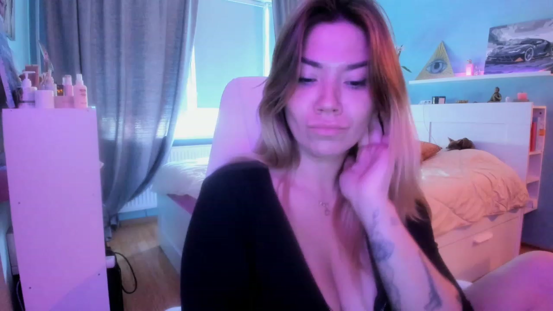 Gallery image thumbnail from NickyBlein's myfreecams stream on, 09/19/2023, 10:57 image 5 of 20