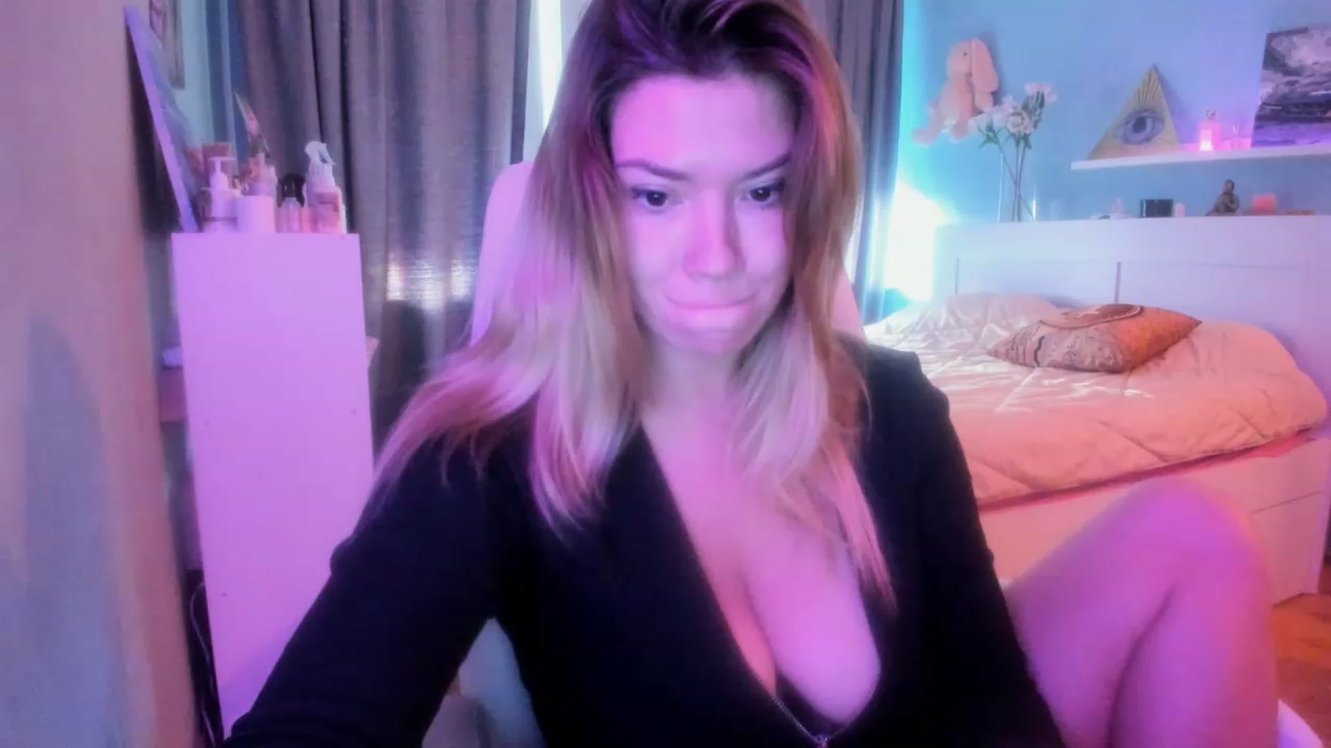 Gallery image thumbnail from NickyBlein's myfreecams stream on, 09/22/2023, 13:36 image 16 of 20