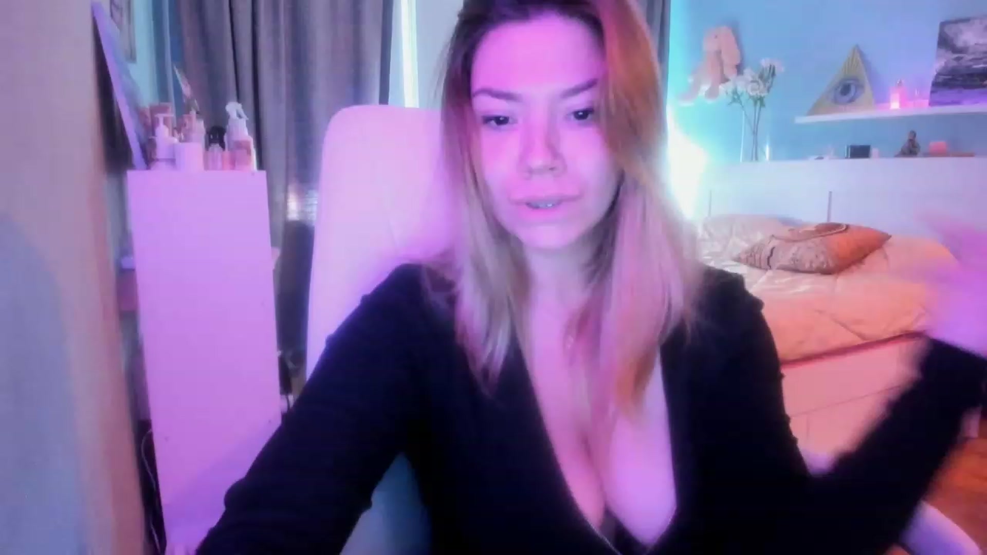 Gallery image thumbnail from NickyBlein's myfreecams stream on, 09/22/2023, 13:36 image 12 of 20