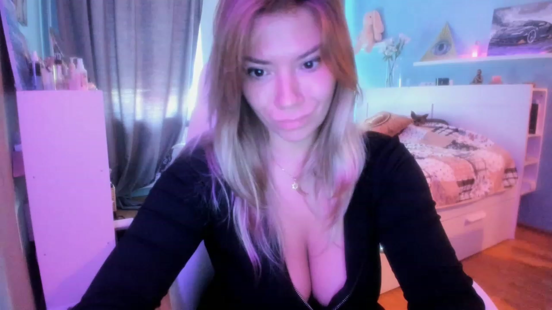 Gallery image thumbnail from NickyBlein's myfreecams stream on, 09/26/2023, 10:38 image 4 of 20
