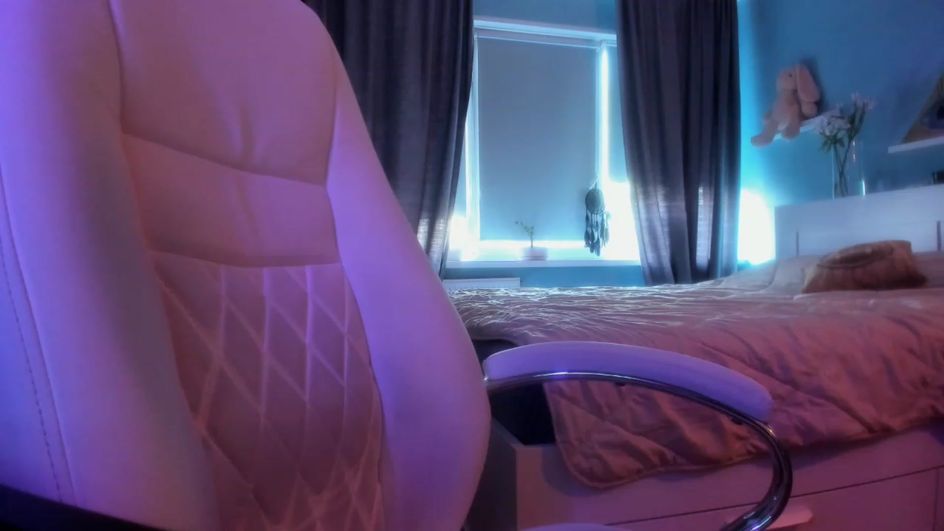 Gallery image thumbnail from NickyBlein's myfreecams stream on, 09/27/2023, 11:05 image 2 of 20