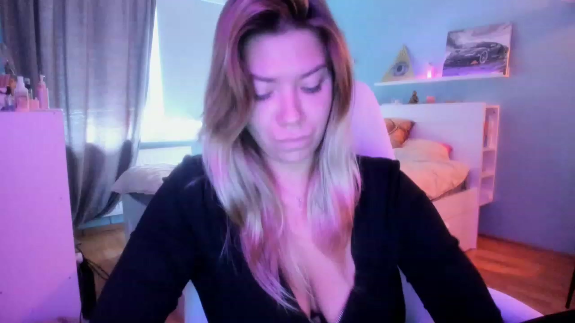 Gallery image thumbnail from NickyBlein's myfreecams stream on, 09/30/2023, 08:48 image 17 of 20