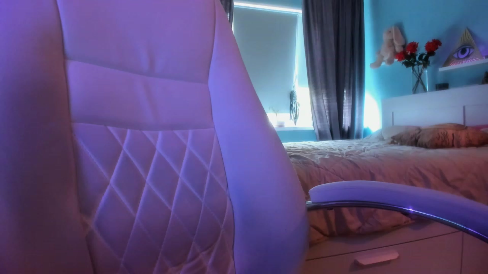 Gallery image thumbnail from NickyBlein's myfreecams stream on, 10/05/2023, 09:11 image 17 of 20