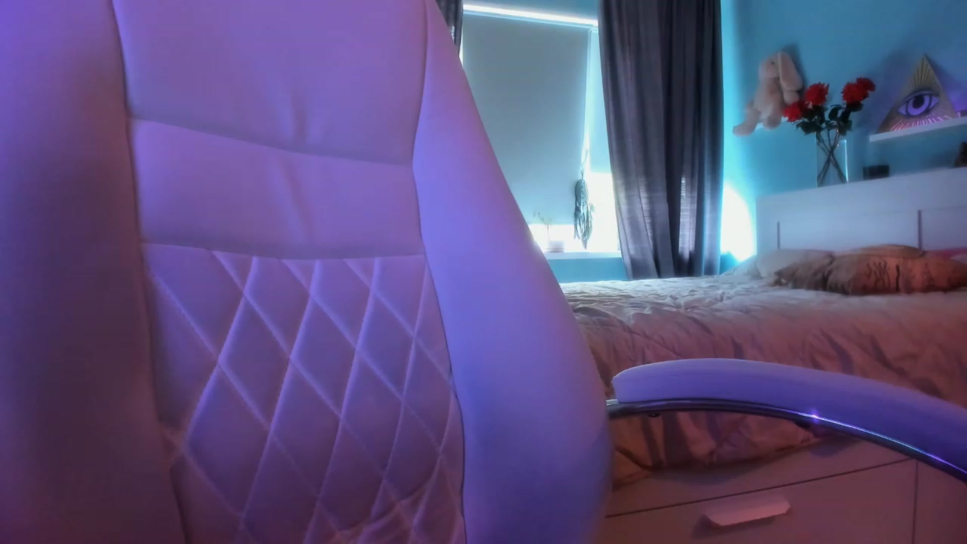 Gallery image thumbnail from NickyBlein's myfreecams stream on, 10/05/2023, 09:11 image 18 of 20