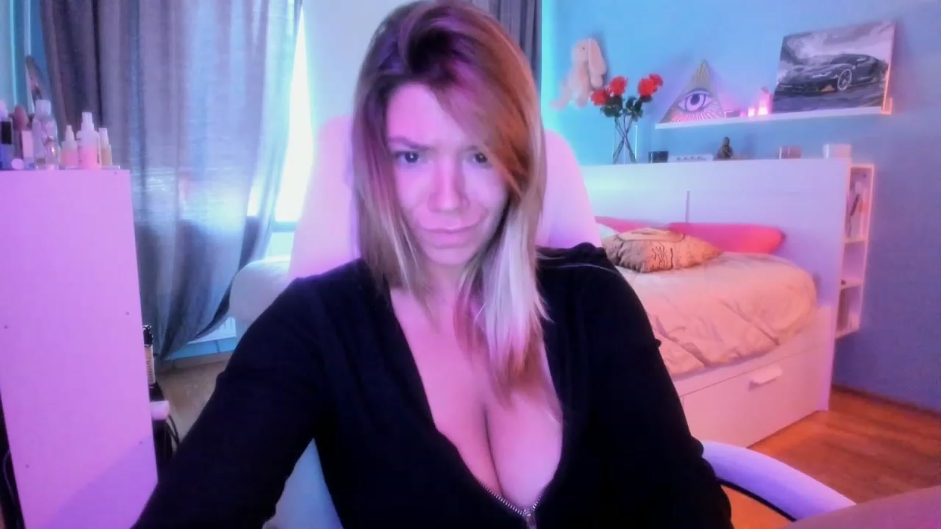 Gallery image thumbnail from NickyBlein's myfreecams stream on, 10/05/2023, 10:26 image 15 of 20