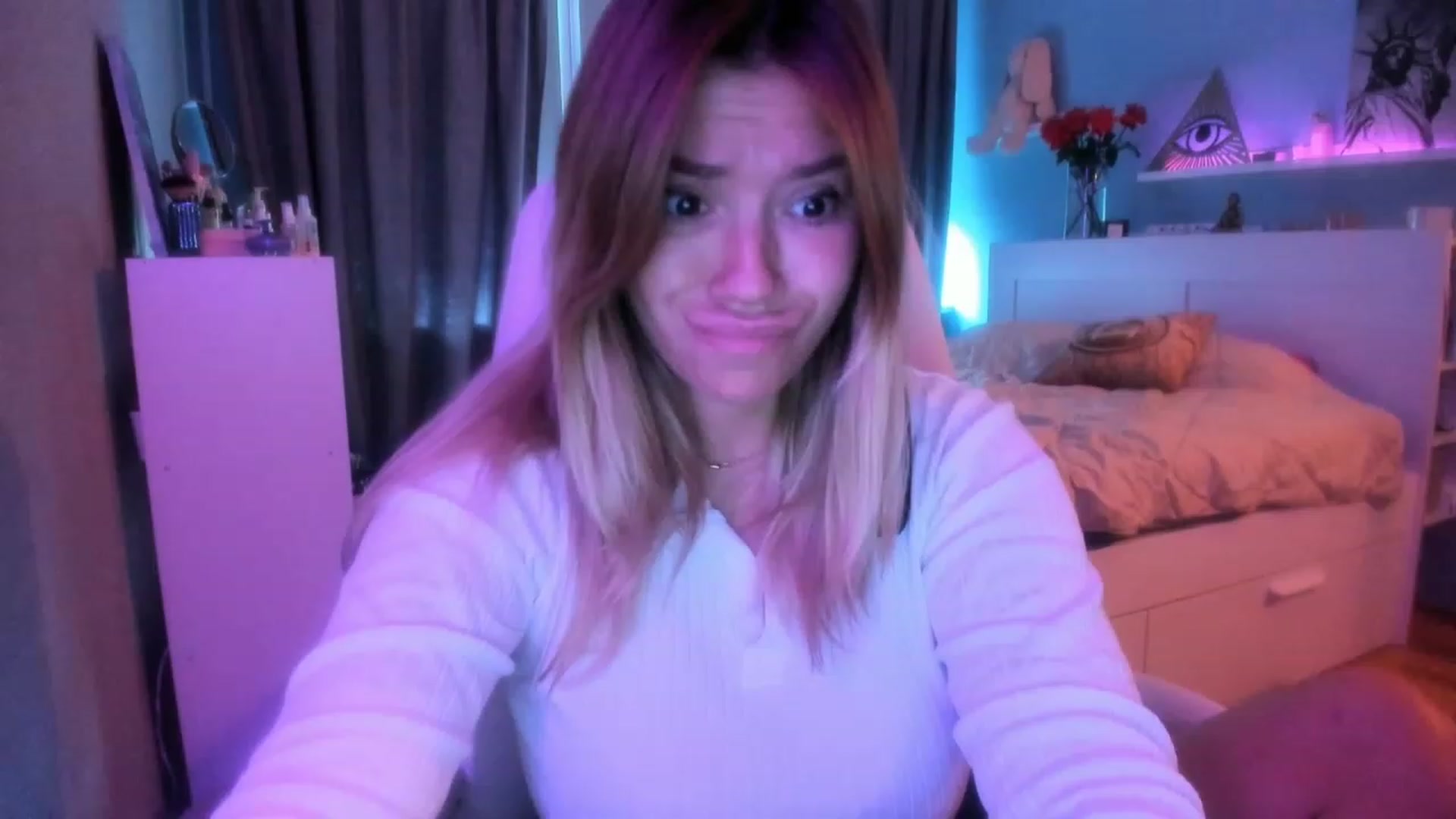 Gallery image thumbnail from NickyBlein's myfreecams stream on, 10/10/2023, 09:08 image 11 of 20