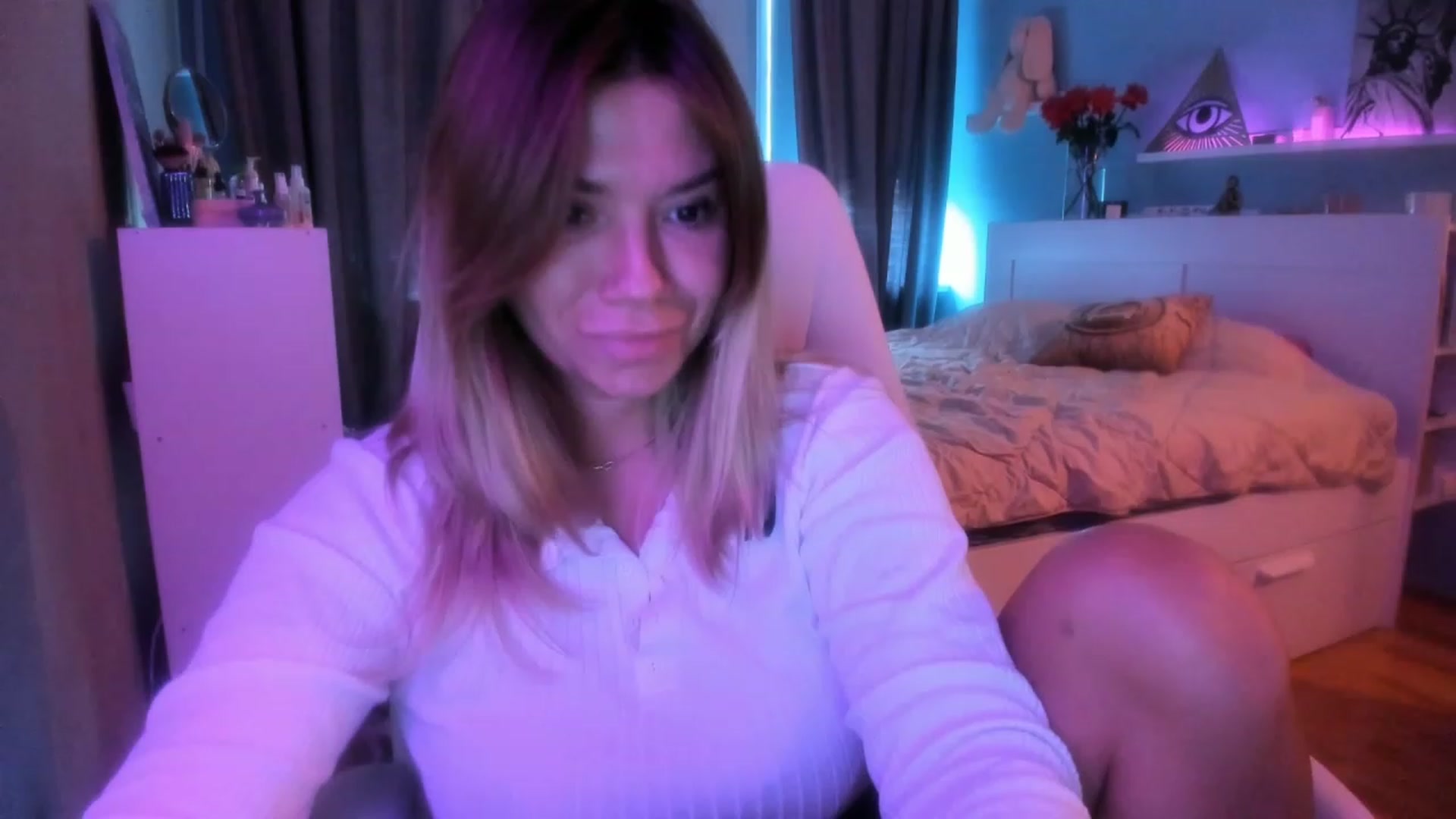 Gallery image thumbnail from NickyBlein's myfreecams stream on, 10/10/2023, 09:08 image 13 of 20