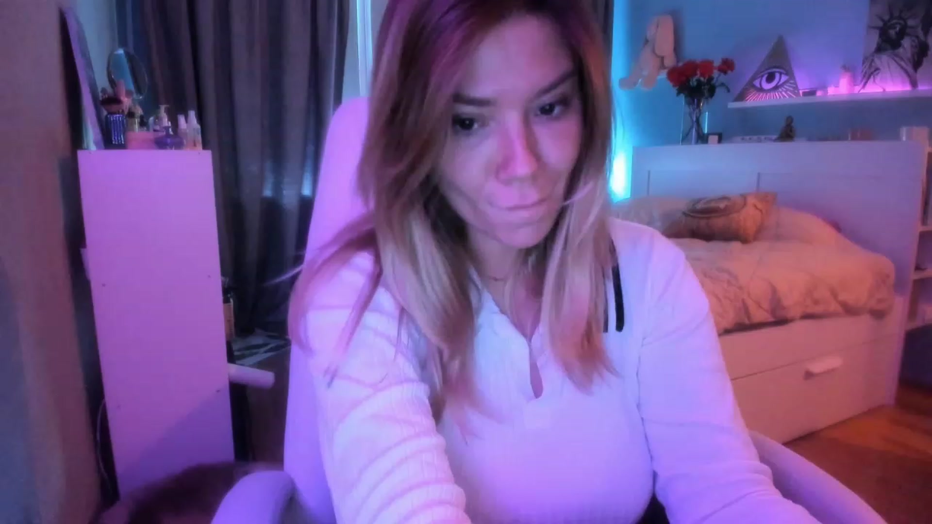 Gallery image thumbnail from NickyBlein's myfreecams stream on, 10/10/2023, 09:08 image 17 of 20