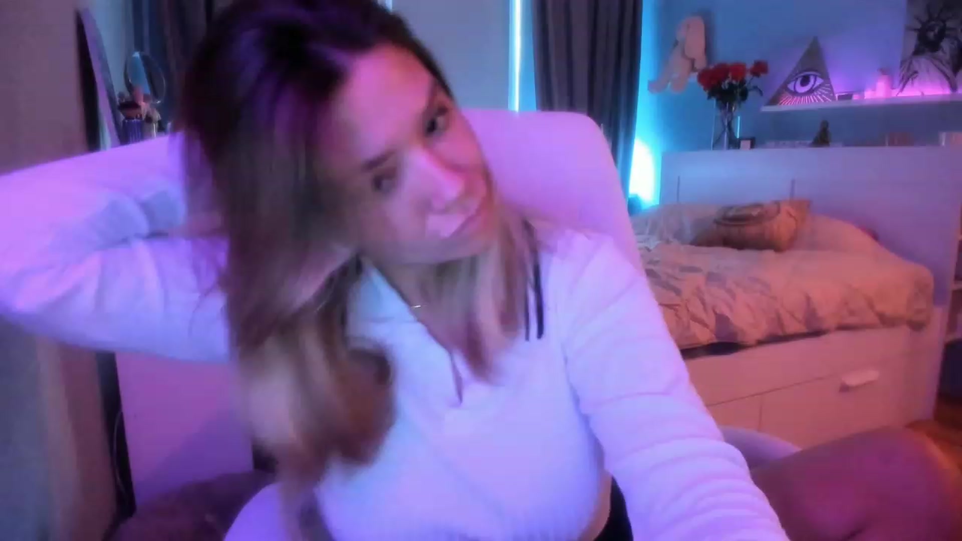 Gallery image thumbnail from NickyBlein's myfreecams stream on, 10/10/2023, 09:50 image 1 of 20