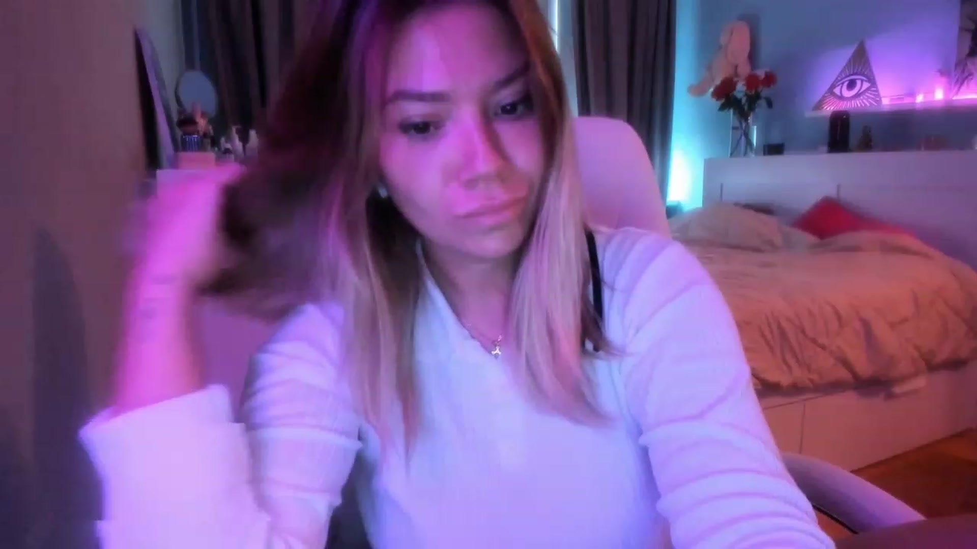 Gallery image thumbnail from NickyBlein's myfreecams stream on, 10/12/2023, 08:09 image 15 of 20