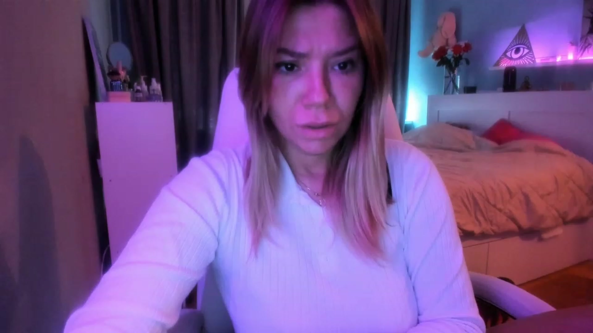 Gallery image thumbnail from NickyBlein's myfreecams stream on, 10/12/2023, 08:09 image 13 of 20