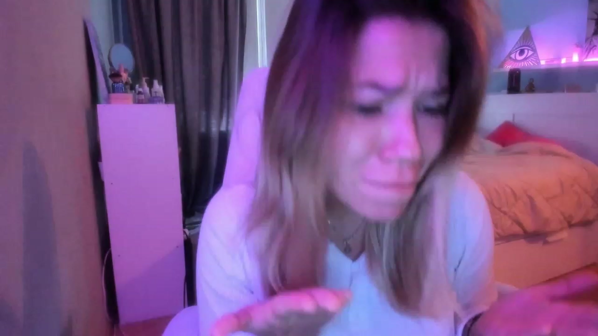 Gallery image thumbnail from NickyBlein's myfreecams stream on, 10/12/2023, 08:09 image 16 of 20