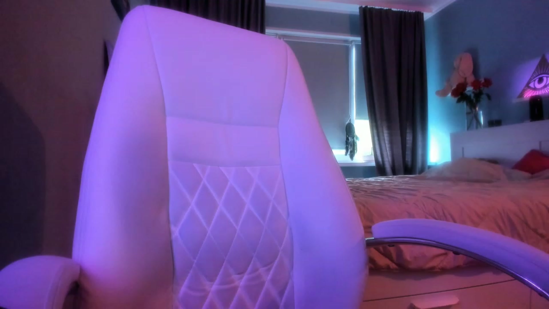 Gallery image thumbnail from NickyBlein's myfreecams stream on, 10/12/2023, 08:09 image 7 of 20