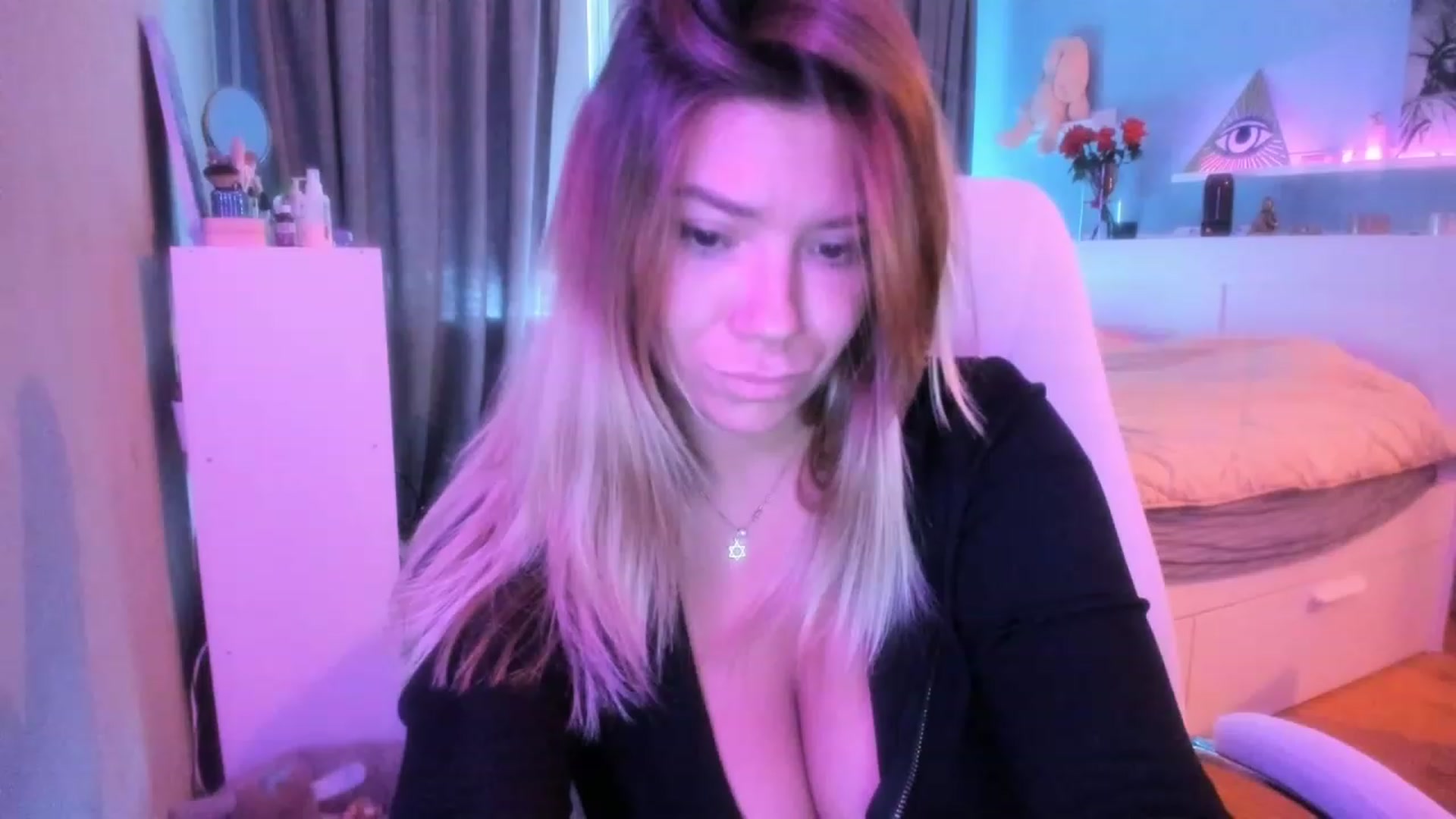 Gallery image thumbnail from NickyBlein's myfreecams stream on, 10/13/2023, 09:21 image 1 of 20