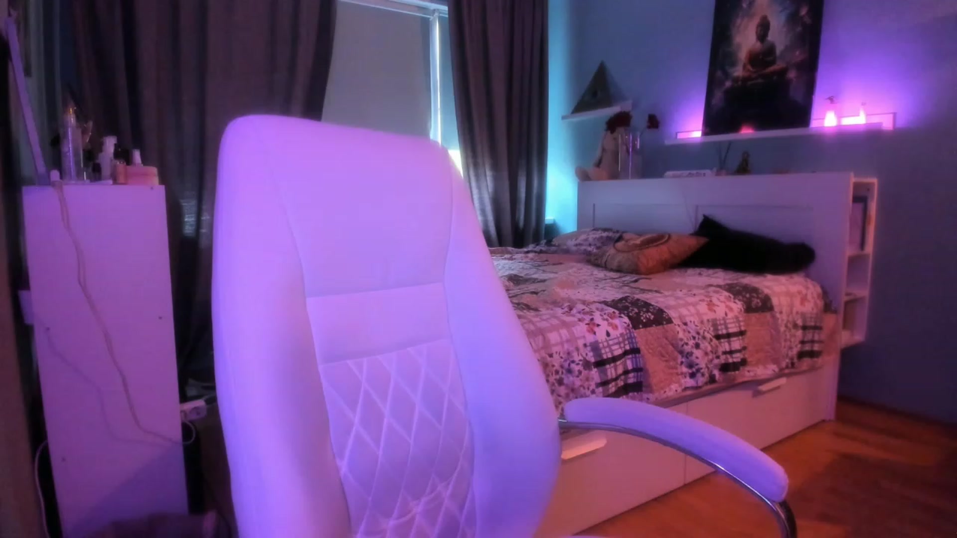 Gallery image thumbnail from NickyBlein's myfreecams stream on, 10/18/2023, 08:14 image 11 of 20