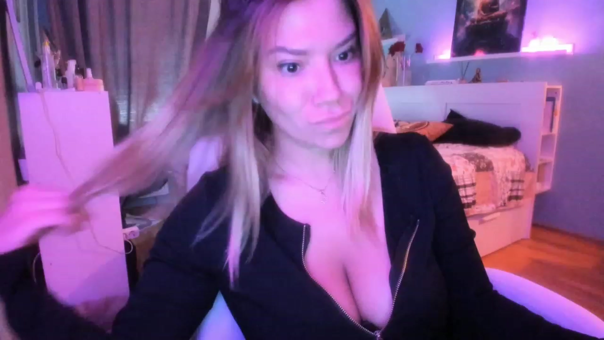 Gallery image thumbnail from NickyBlein's myfreecams stream on, 10/18/2023, 08:14 image 13 of 20