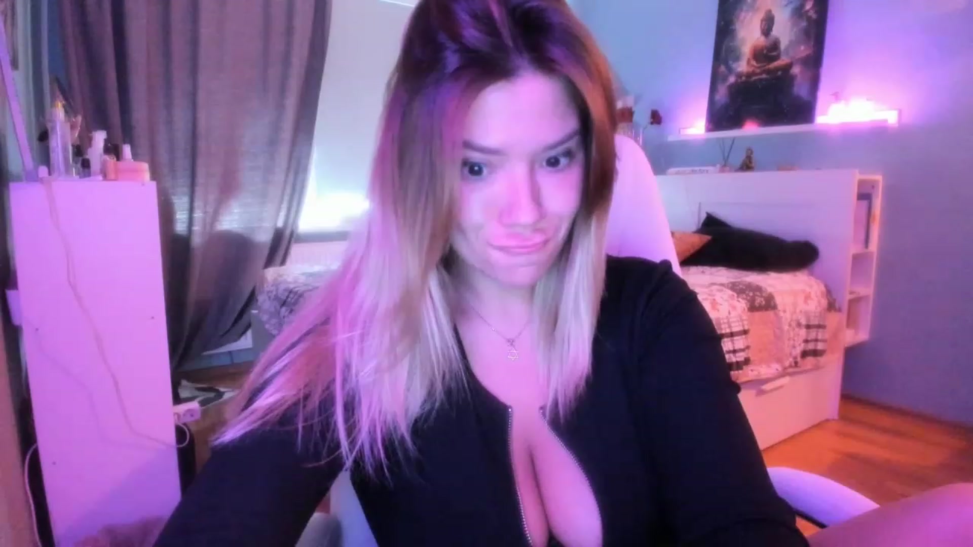 Gallery image thumbnail from NickyBlein's myfreecams stream on, 10/18/2023, 08:14 image 3 of 20