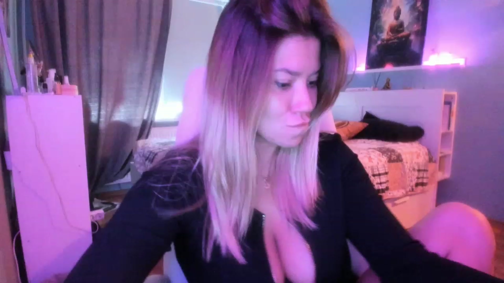 Gallery image thumbnail from NickyBlein's myfreecams stream on, 10/18/2023, 08:14 image 5 of 20