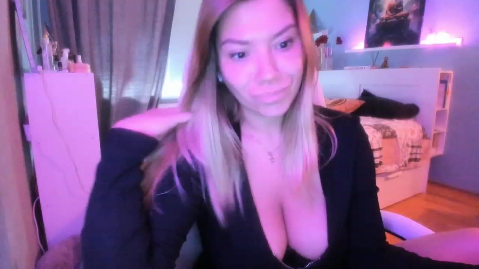 Gallery image thumbnail from NickyBlein's myfreecams stream on, 10/18/2023, 09:05 image 3 of 20