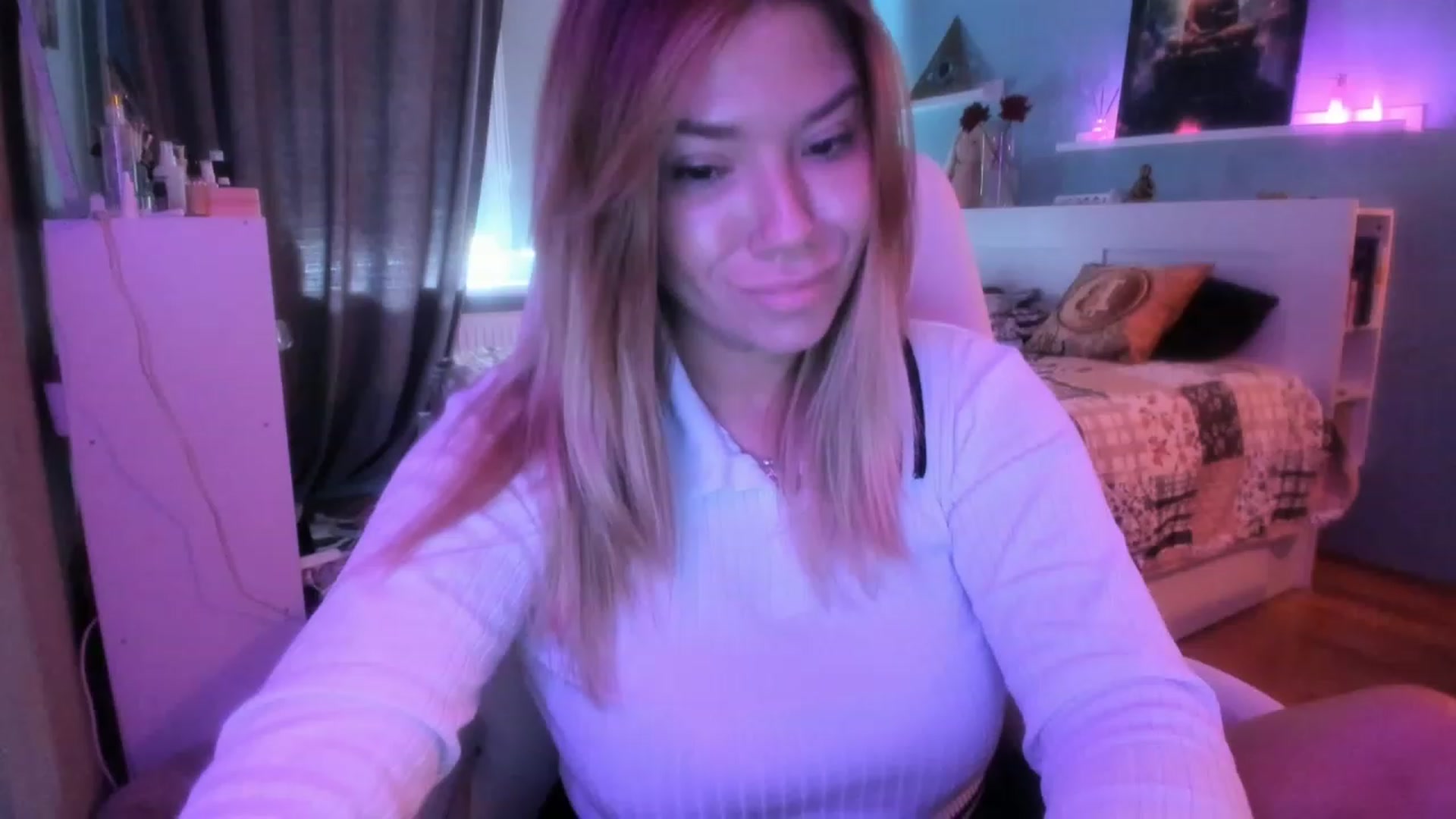Gallery image thumbnail from NickyBlein's myfreecams stream on, 10/19/2023, 08:26 image 10 of 20