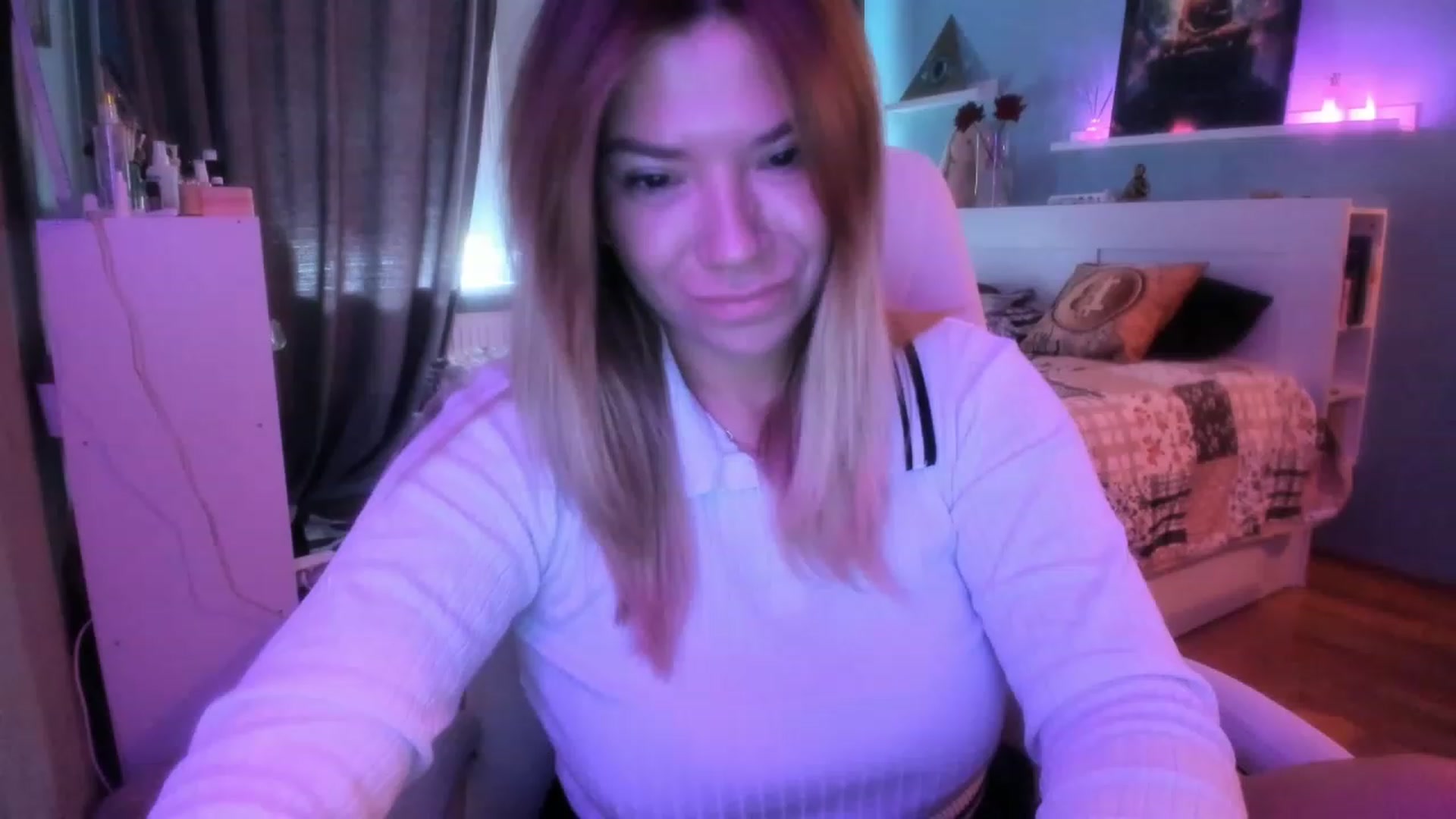 Gallery image thumbnail from NickyBlein's myfreecams stream on, 10/19/2023, 08:26 image 8 of 20
