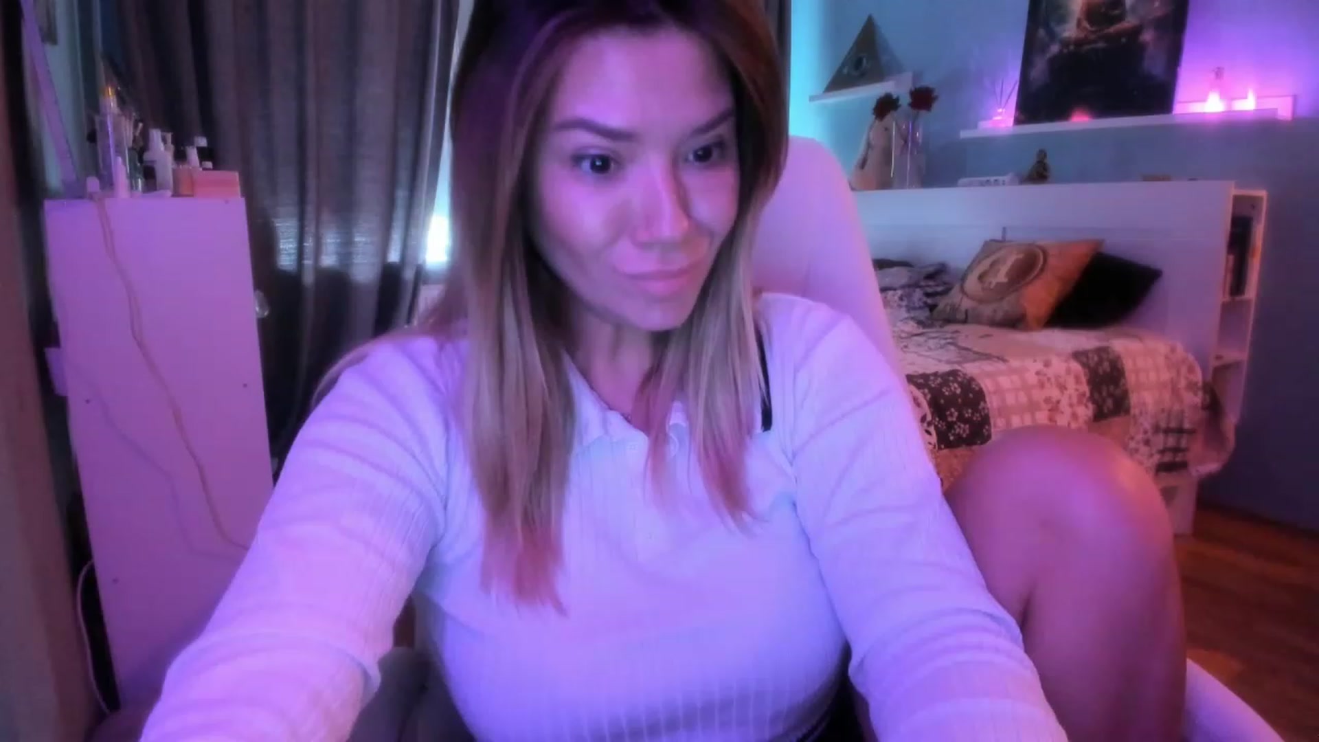 Gallery image thumbnail from NickyBlein's myfreecams stream on, 10/19/2023, 08:26 image 11 of 20