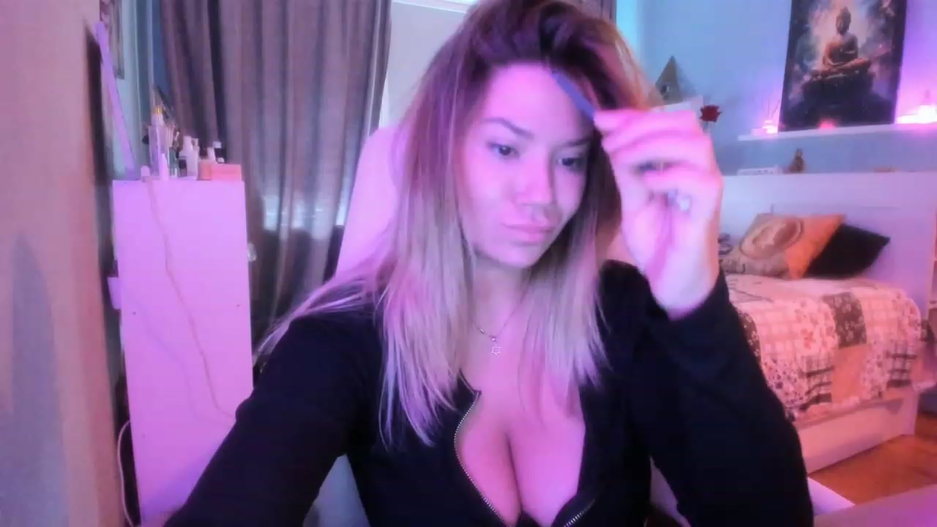 Gallery image thumbnail from NickyBlein's myfreecams stream on, 10/19/2023, 09:19 image 1 of 20