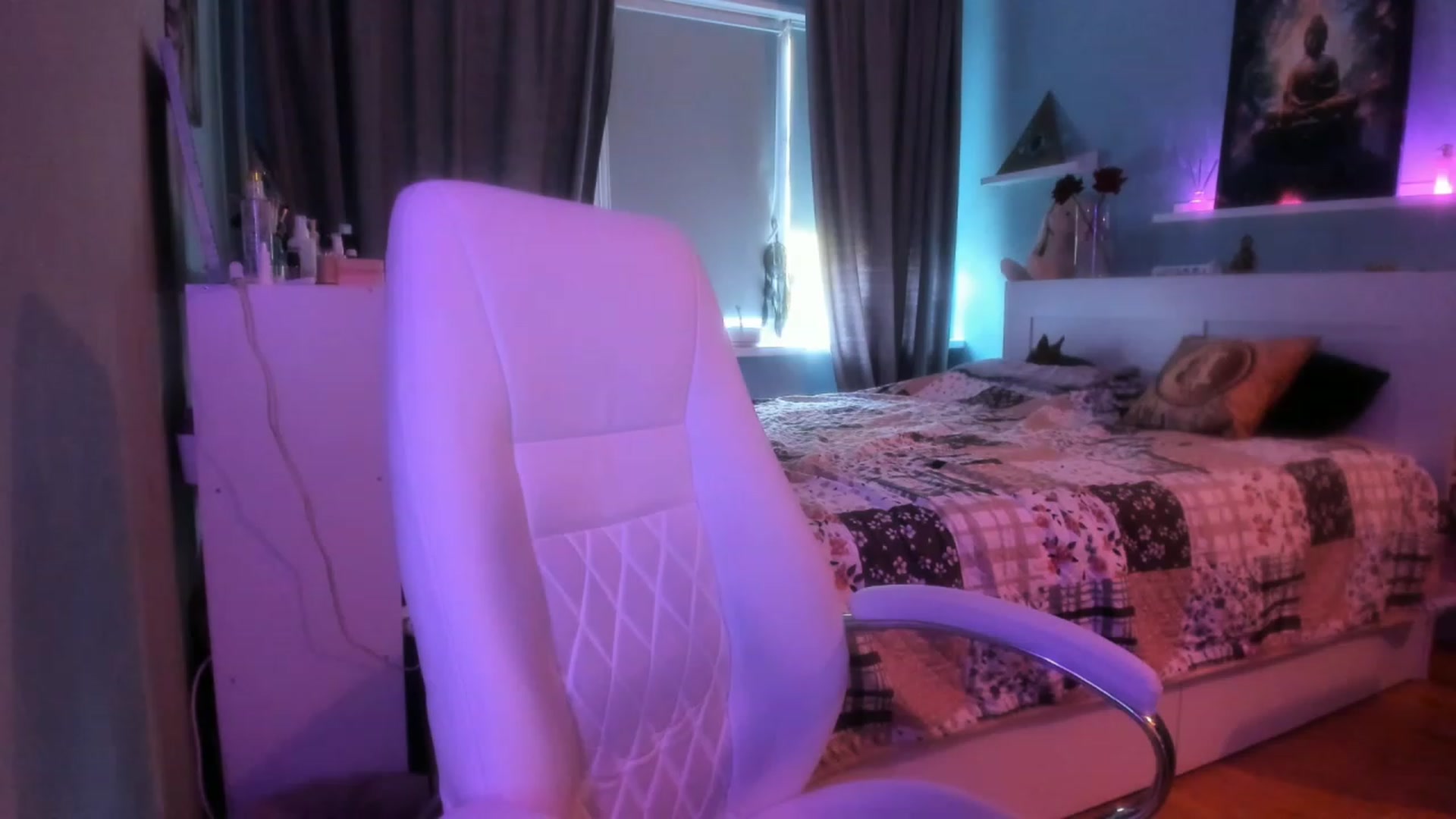 Gallery image thumbnail from NickyBlein's myfreecams stream on, 10/19/2023, 09:19 image 19 of 20