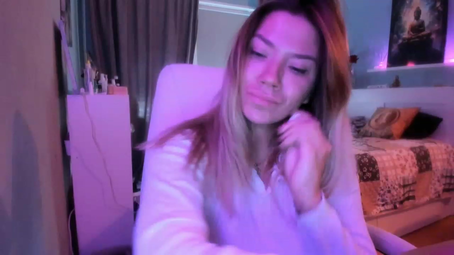Gallery image thumbnail from NickyBlein's myfreecams stream on, 10/19/2023, 09:45 image 12 of 20