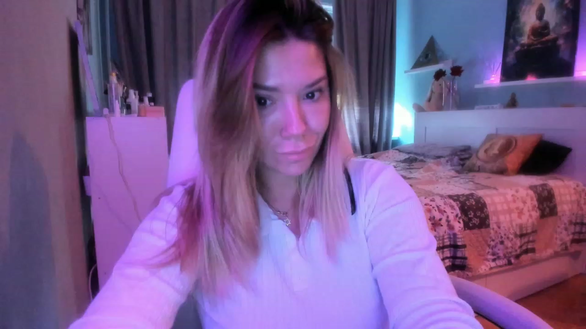 Gallery image thumbnail from NickyBlein's myfreecams stream on, 10/19/2023, 09:45 image 13 of 20
