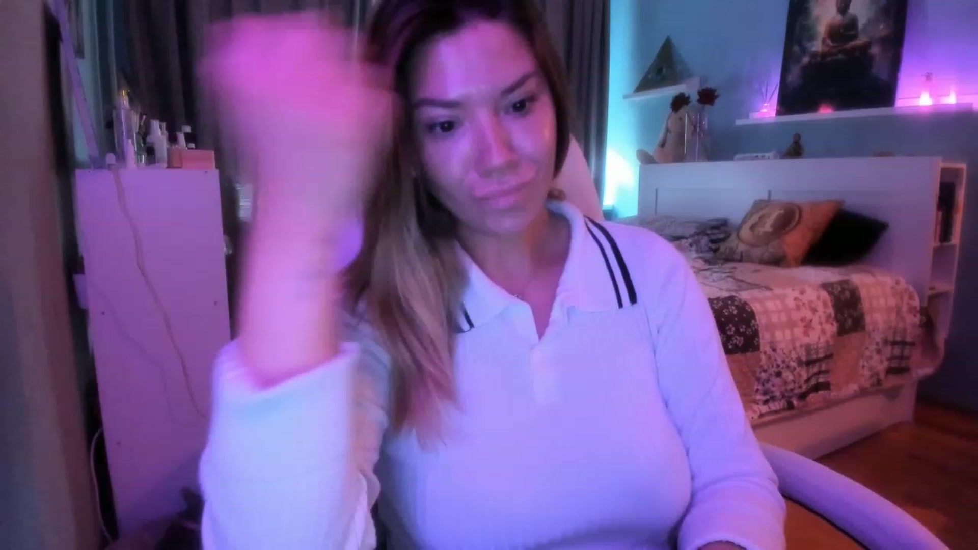 Gallery image thumbnail from NickyBlein's myfreecams stream on, 10/19/2023, 10:32 image 6 of 20