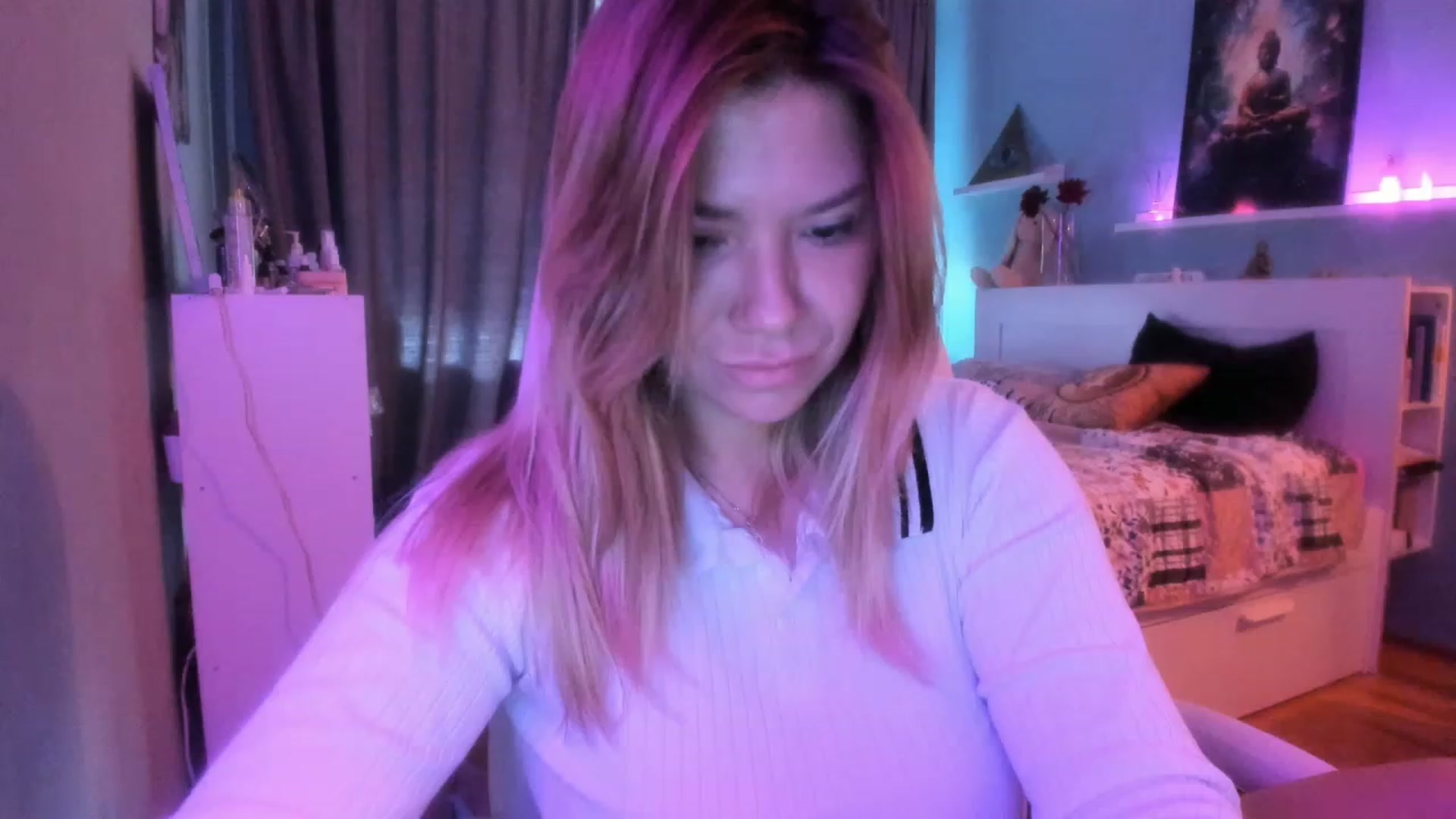 Gallery image thumbnail from NickyBlein's myfreecams stream on, 10/20/2023, 08:11 image 10 of 20