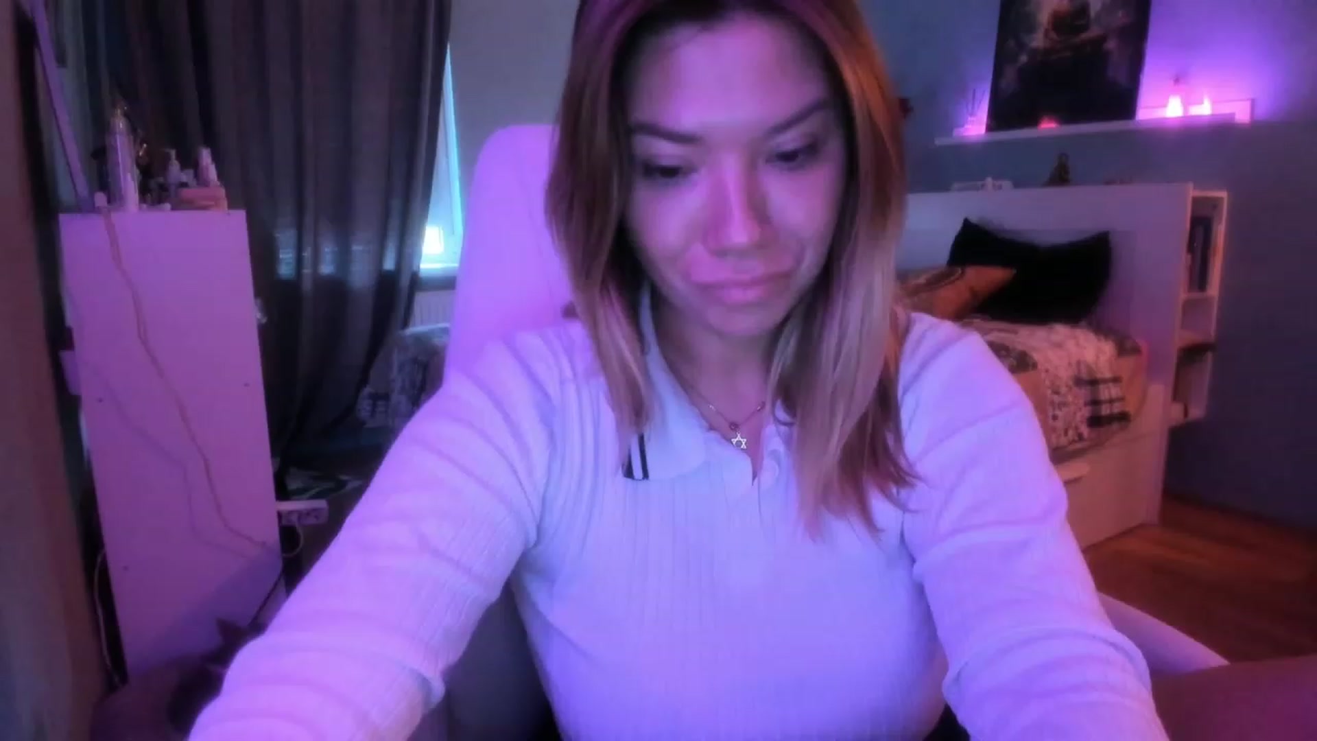 Gallery image thumbnail from NickyBlein's myfreecams stream on, 10/20/2023, 08:54 image 4 of 20