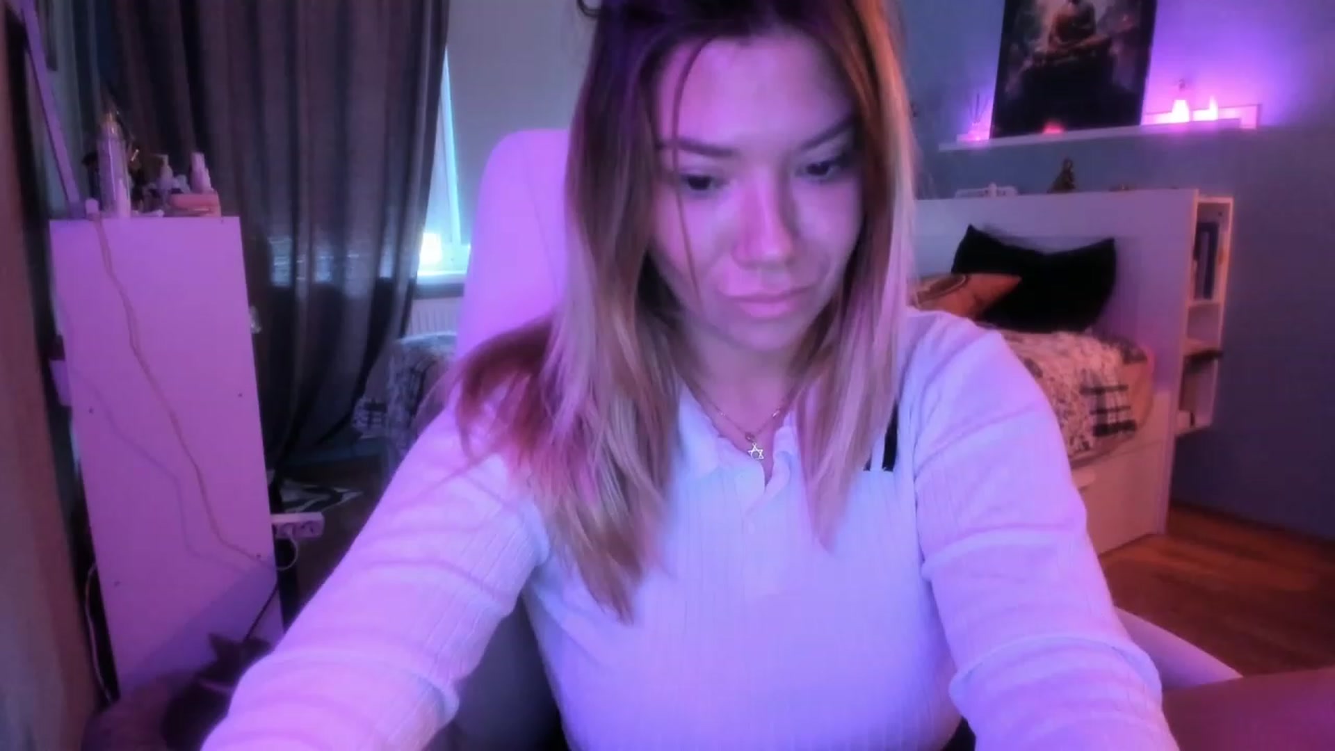 Gallery image thumbnail from NickyBlein's myfreecams stream on, 10/20/2023, 08:54 image 2 of 20