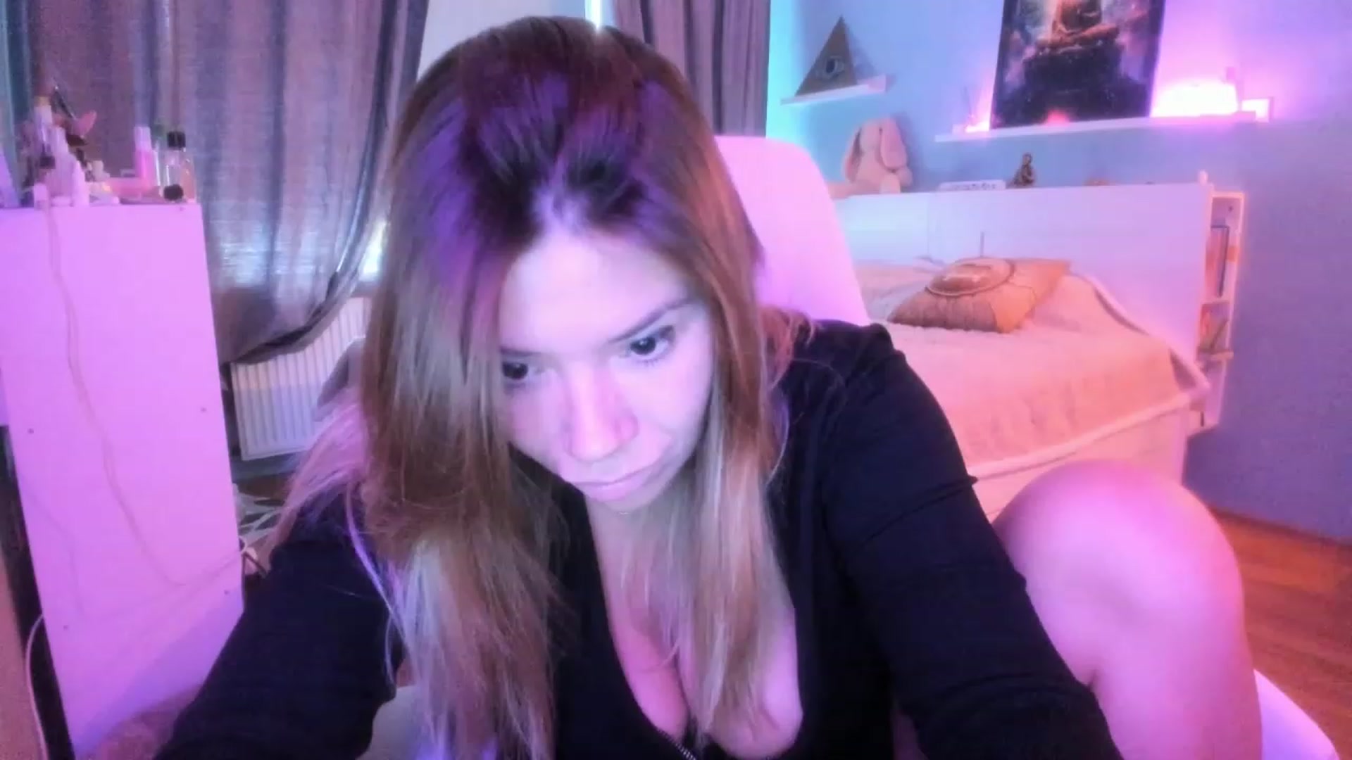 Gallery image thumbnail from NickyBlein's myfreecams stream on, 10/24/2023, 09:38 image 17 of 20