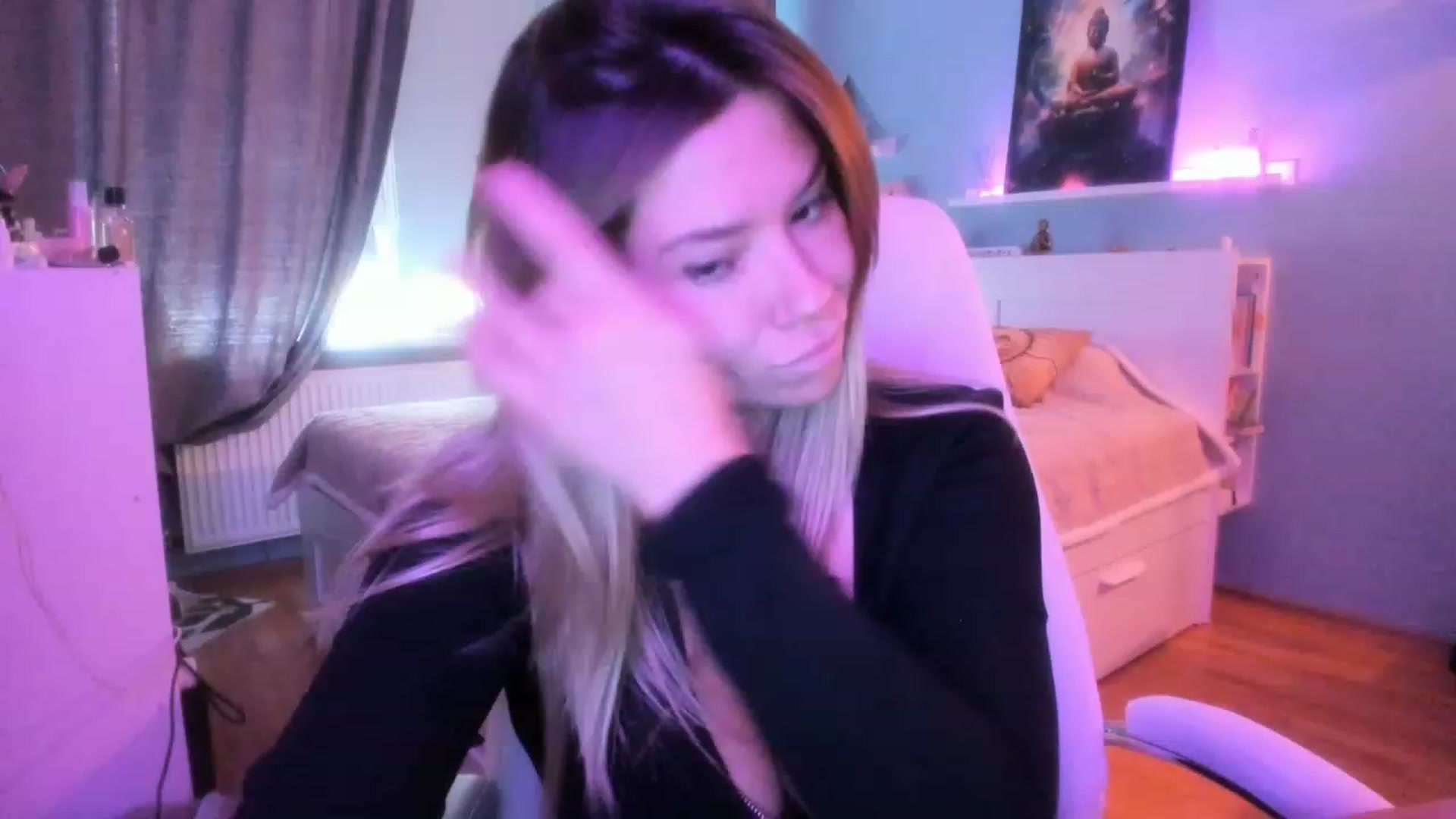 Gallery image thumbnail from NickyBlein's myfreecams stream on, 10/24/2023, 10:29 image 20 of 20