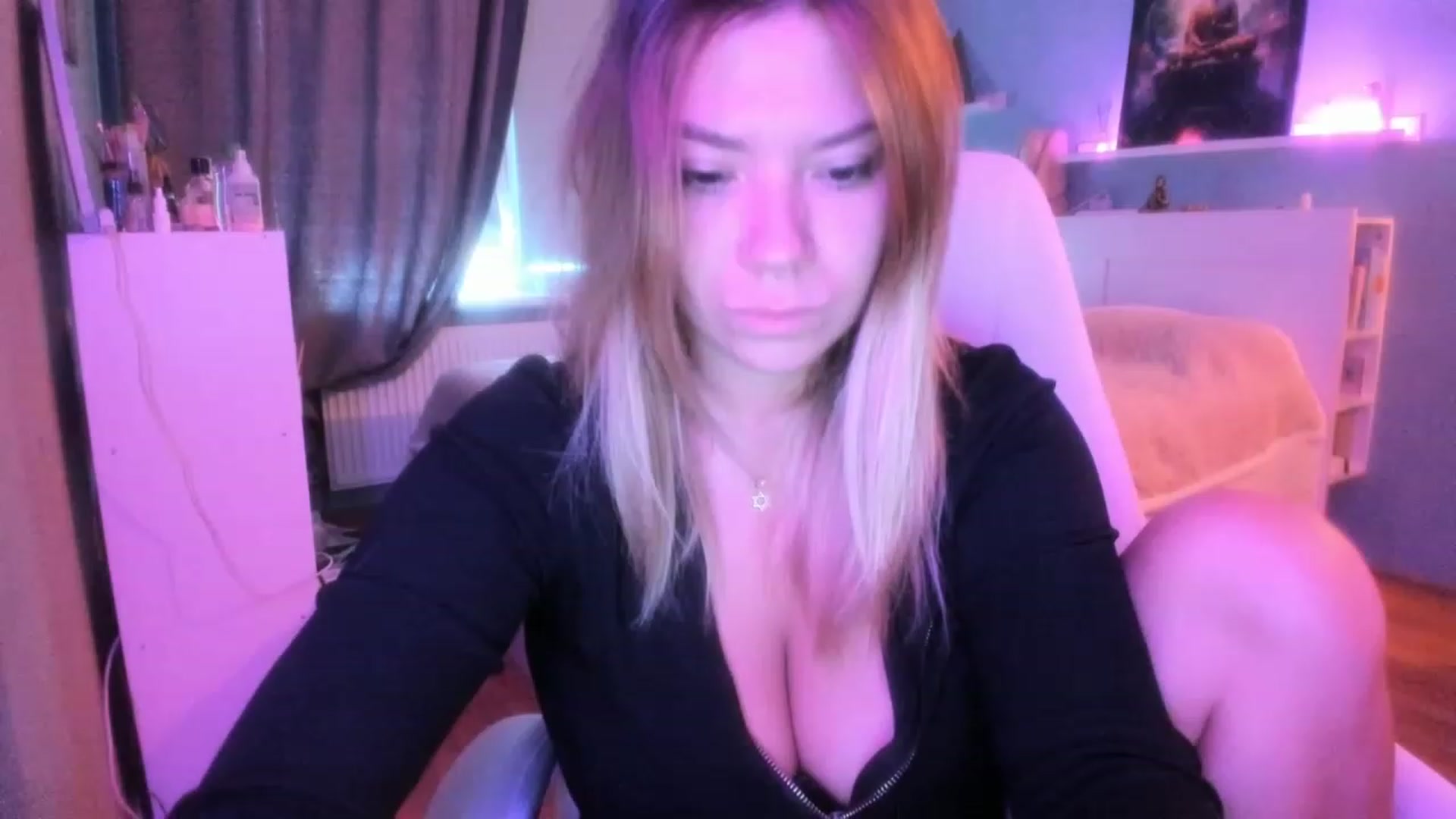 Gallery image thumbnail from NickyBlein's myfreecams stream on, 10/25/2023, 07:40 image 1 of 20