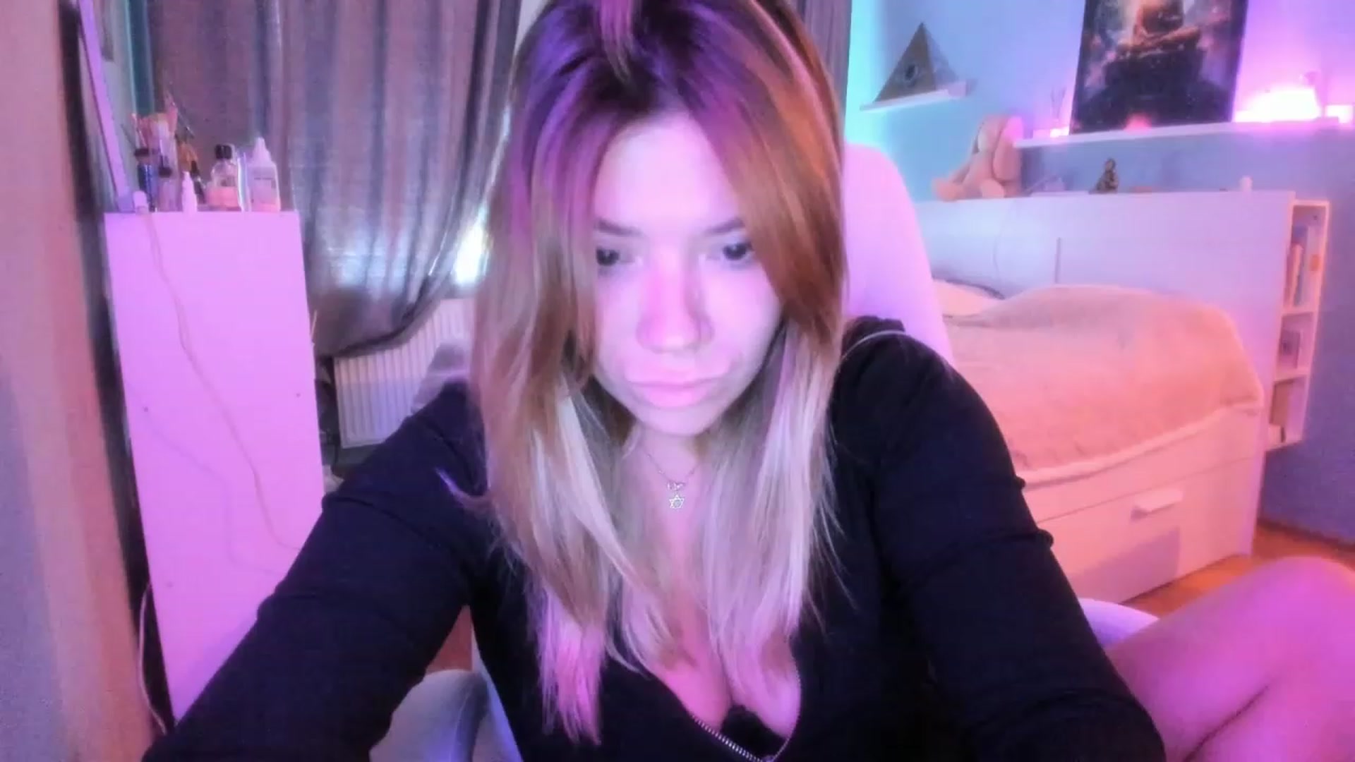 Gallery image thumbnail from NickyBlein's myfreecams stream on, 10/25/2023, 08:26 image 20 of 20