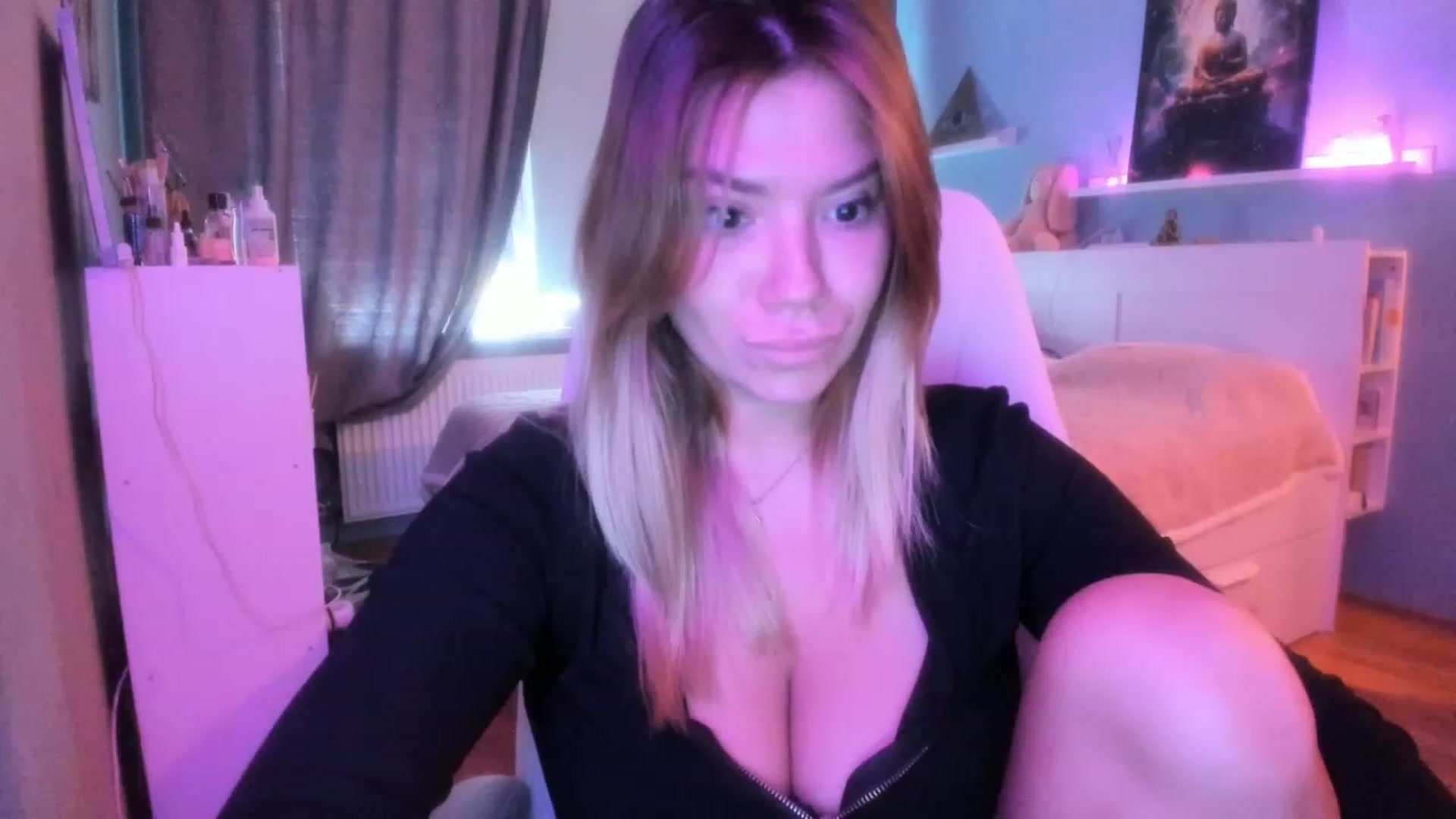 Gallery image thumbnail from NickyBlein's myfreecams stream on, 10/25/2023, 08:26 image 9 of 20