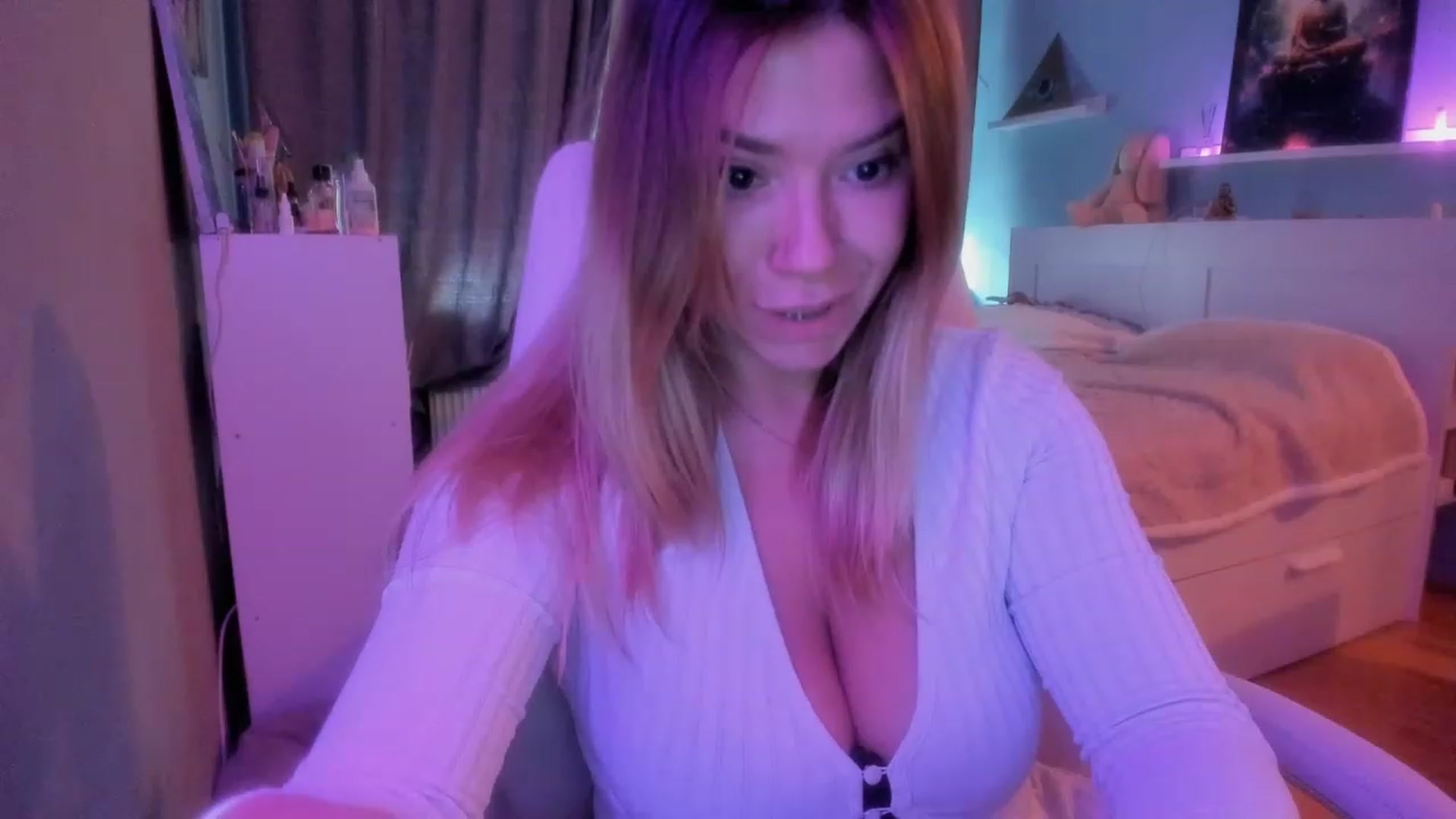 Gallery image thumbnail from NickyBlein's myfreecams stream on, 10/25/2023, 11:12 image 4 of 20
