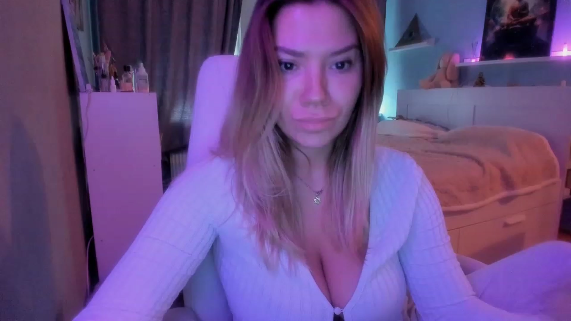 Gallery image thumbnail from NickyBlein's myfreecams stream on, 10/25/2023, 11:12 image 7 of 20