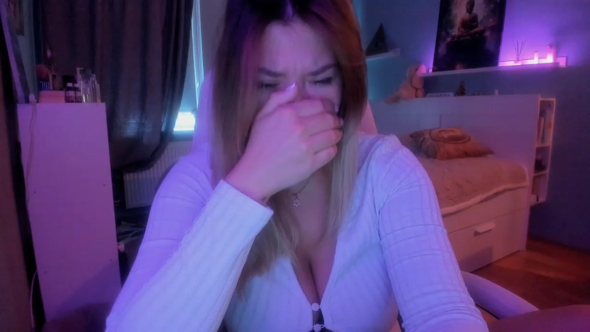 Gallery image thumbnail from NickyBlein's myfreecams stream on, 10/27/2023, 08:22 image 1 of 20