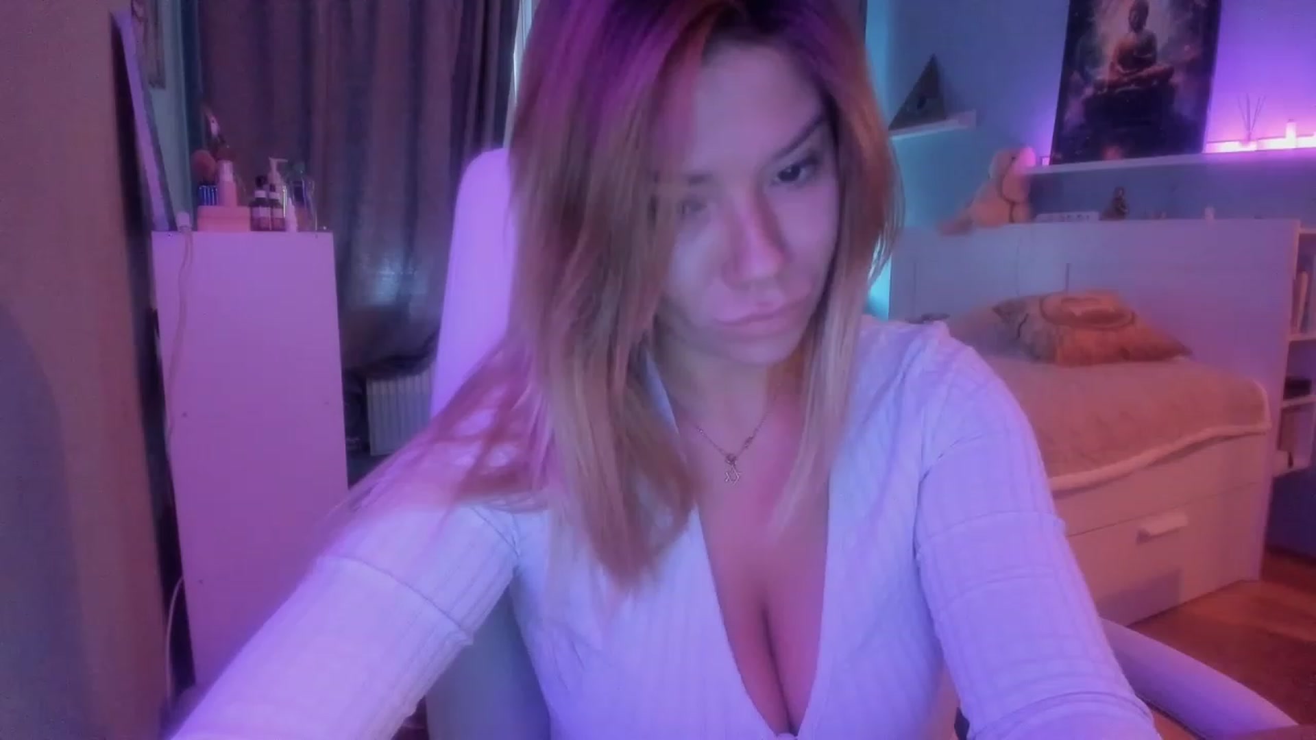 Gallery image thumbnail from NickyBlein's myfreecams stream on, 10/27/2023, 08:22 image 15 of 20