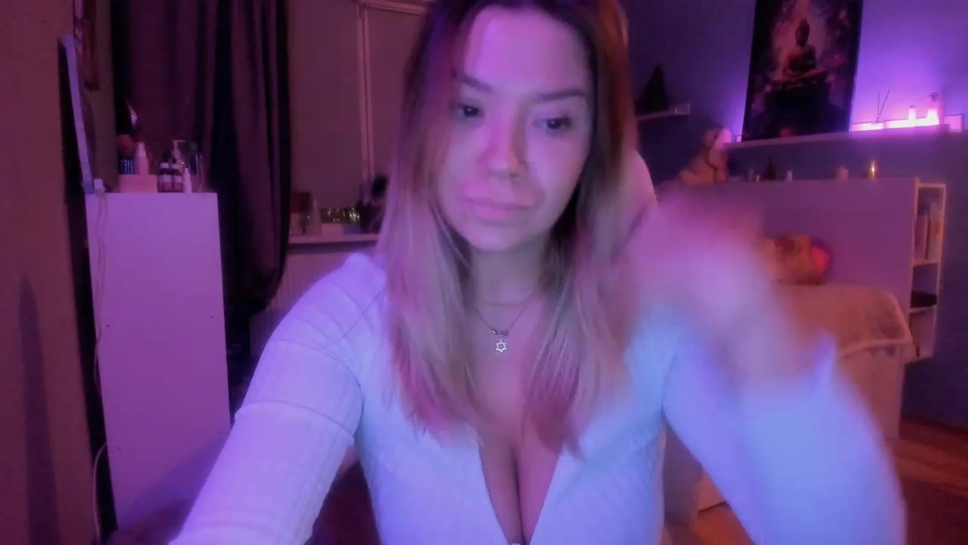 Gallery image thumbnail from NickyBlein's myfreecams stream on, 10/27/2023, 19:07 image 9 of 20