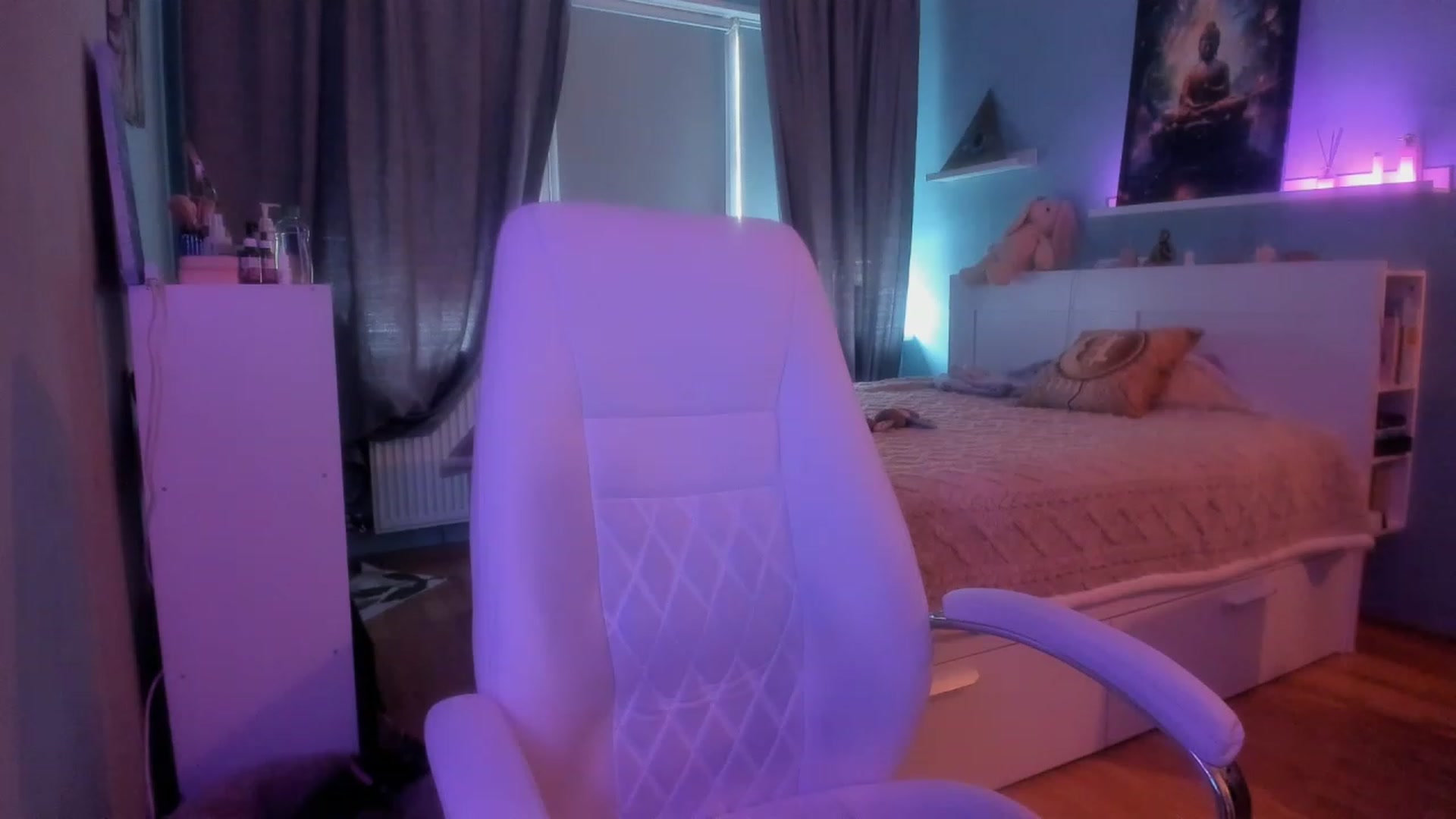 Gallery image thumbnail from NickyBlein's myfreecams stream on, 10/28/2023, 08:12 image 14 of 20