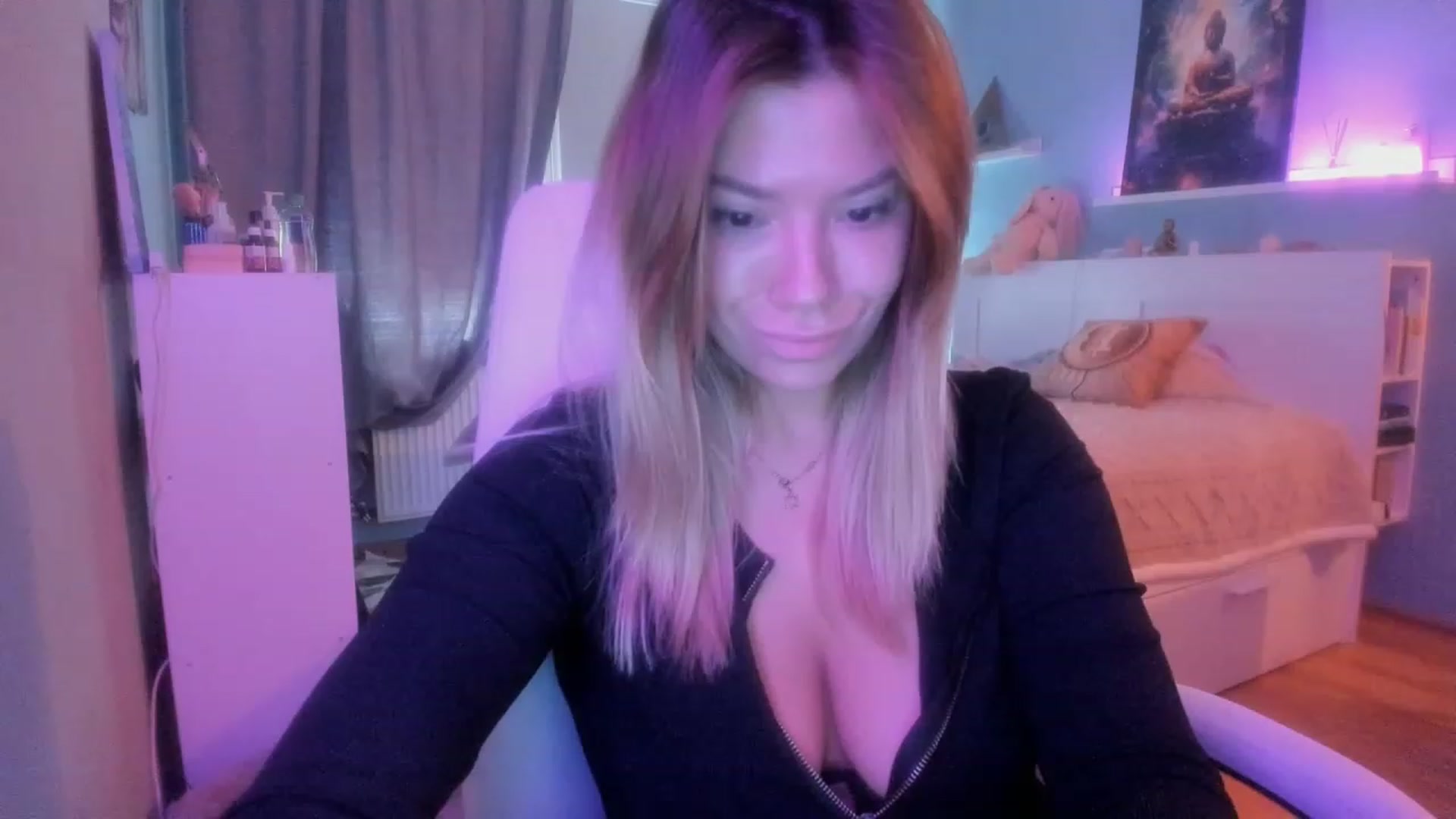 Gallery image thumbnail from NickyBlein's myfreecams stream on, 10/28/2023, 08:12 image 15 of 20