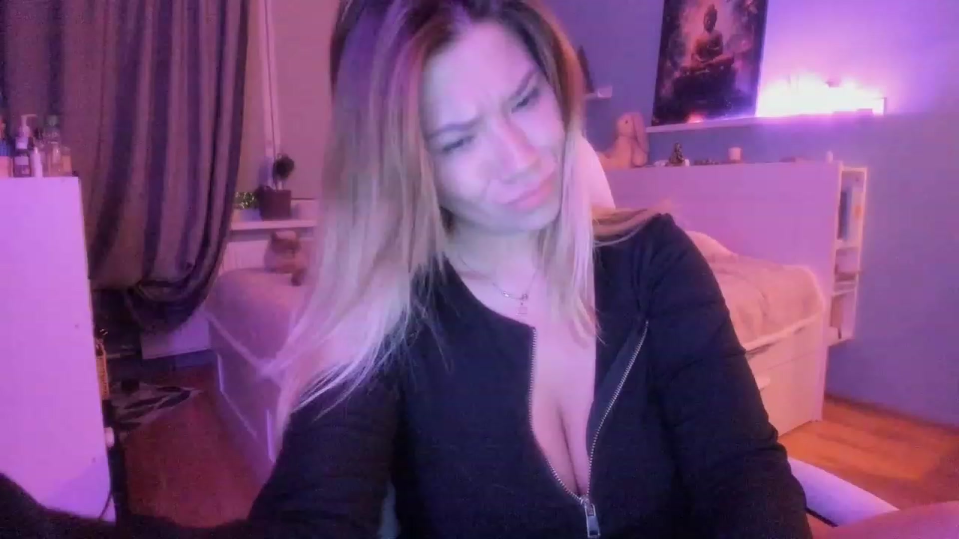 Gallery image thumbnail from NickyBlein's myfreecams stream on, 10/31/2023, 16:35 image 1 of 20
