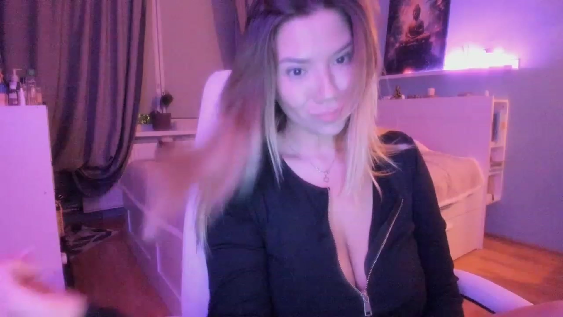 Gallery image thumbnail from NickyBlein's myfreecams stream on, 10/31/2023, 16:35 image 2 of 20